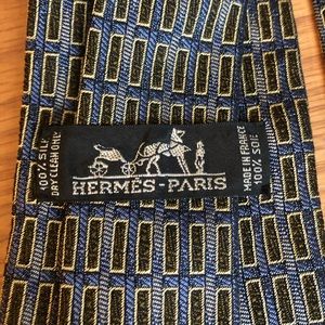 Authentic Hermes men’s neck tie